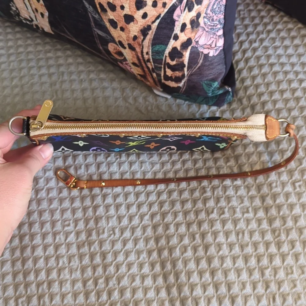 ⚡ FLASH SALE - Louis Vuitton Takashi Murakami Mulit Color Pochette - Picture 5 of 17